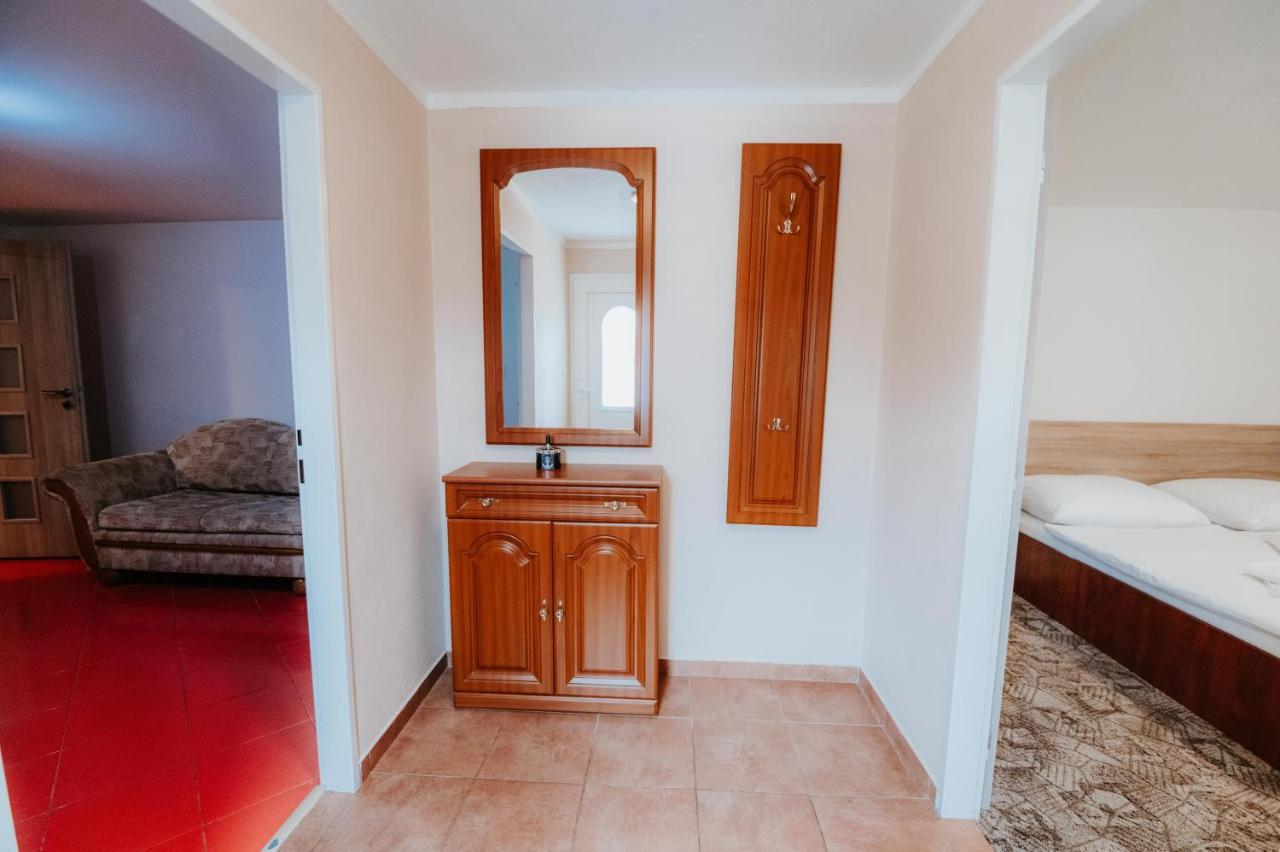 Ard Apartments - Левице Экстерьер фото