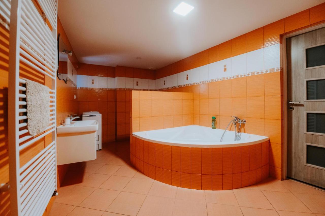 Ard Apartments - Левице Экстерьер фото
