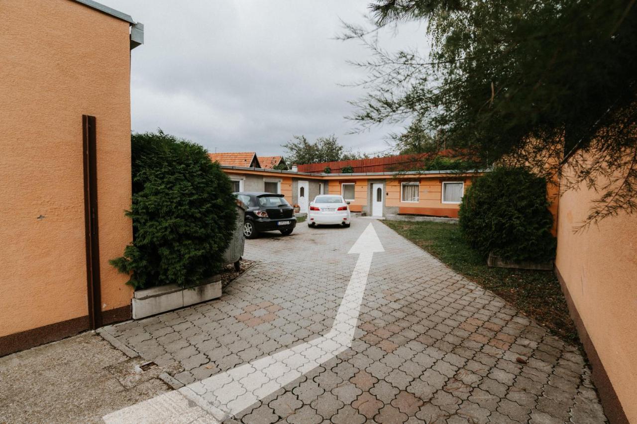 Ard Apartments - Левице Экстерьер фото